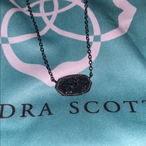 Kendra Scott necklace